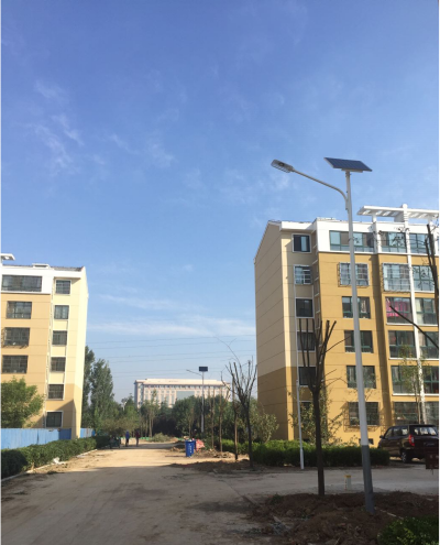 太陽能路燈照亮鳳凰鎮周家村