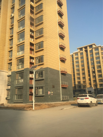 在張店新建小區安裝的太陽能LED路燈