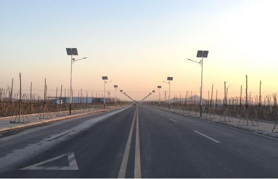 提升農村道路照明，太陽能路燈發揮作用