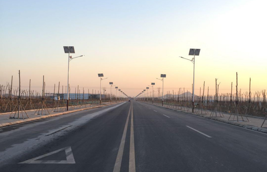 夏季太陽能路燈維護要點