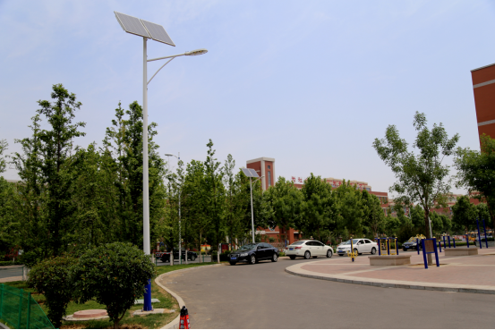 同是LED路燈，太陽能路燈和市電路燈怎么選